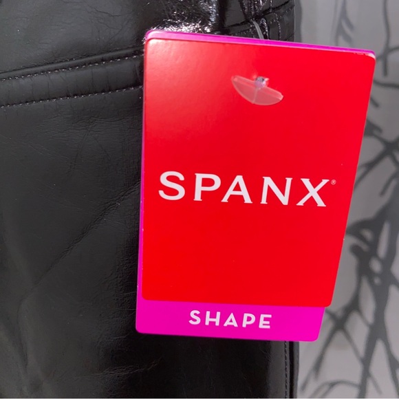 SPANX BLACK FAUX PATENT LEATHER HIGH WAISTED LEGGINGS - Picture 6 of 12